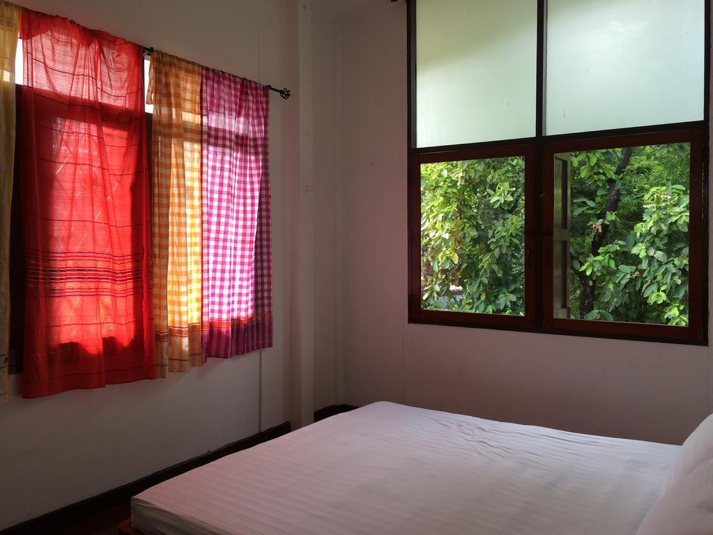 Many Trees Apartment Bangkok Exterior photo