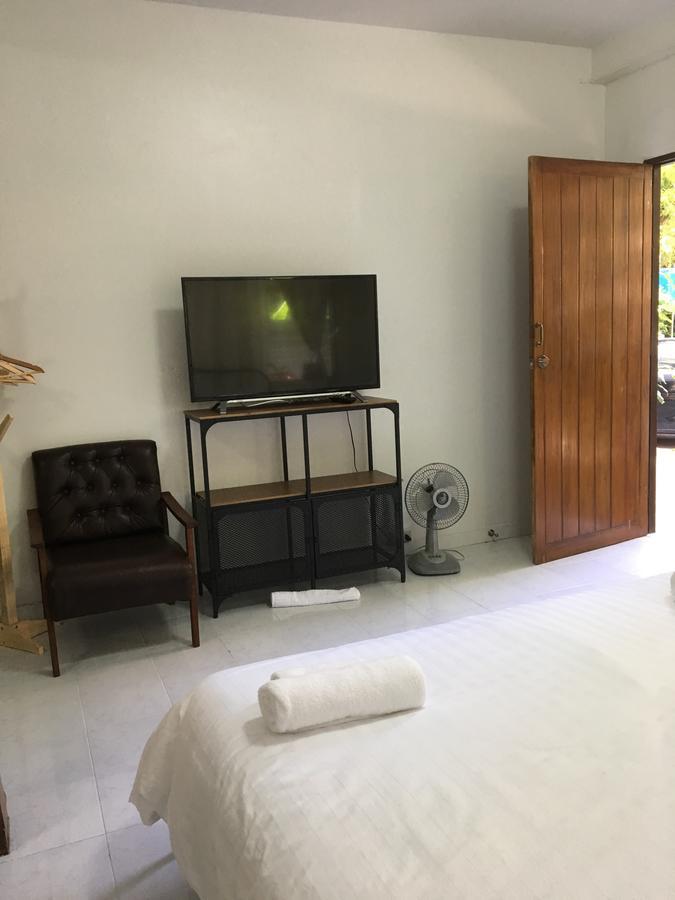 Many Trees Apartment Bangkok Exterior photo